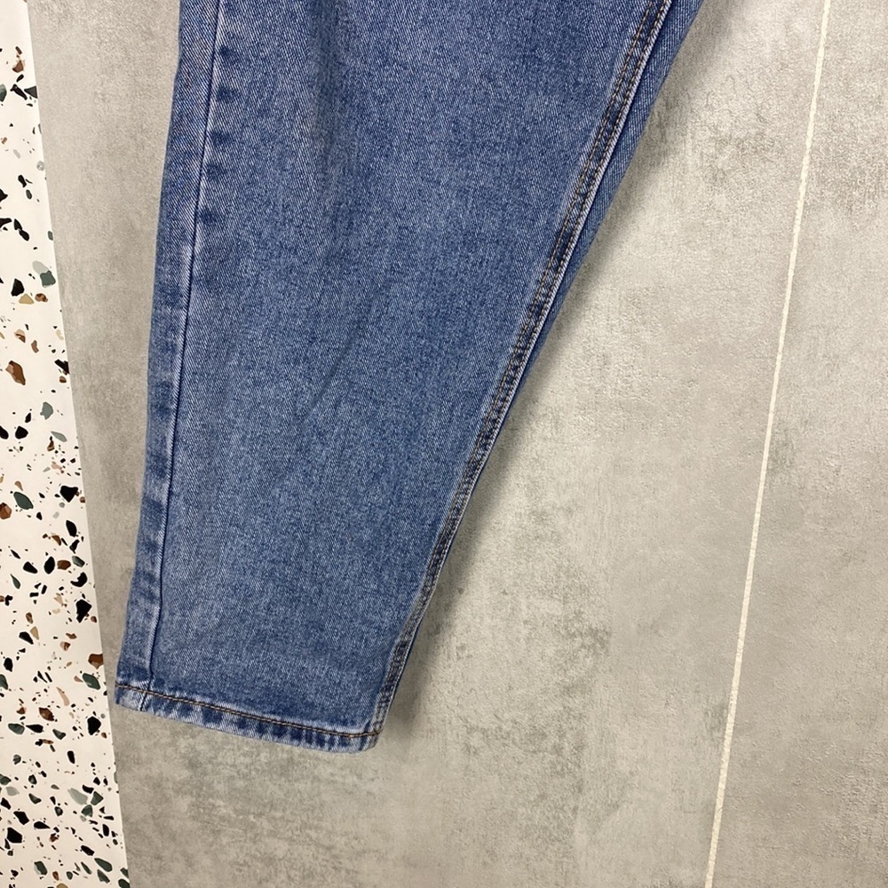 Prettylittlething cheeky jeans - Picture 4 of 7